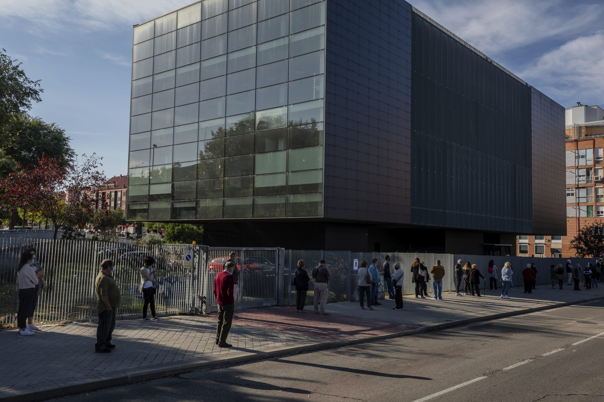 Madrid od jutros pod merom zabrane izlaska i ulaska u grad 1