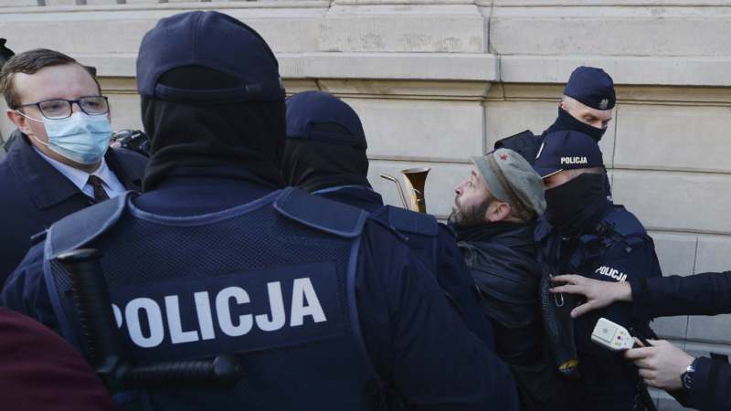 Poljaci protestovali u crkvama zbog zabrane abortusa 1
