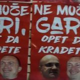 U Novom Sadu izlepljeni novi plakati protiv Novakovića i Pajtića (FOTO/VIDEO) 8