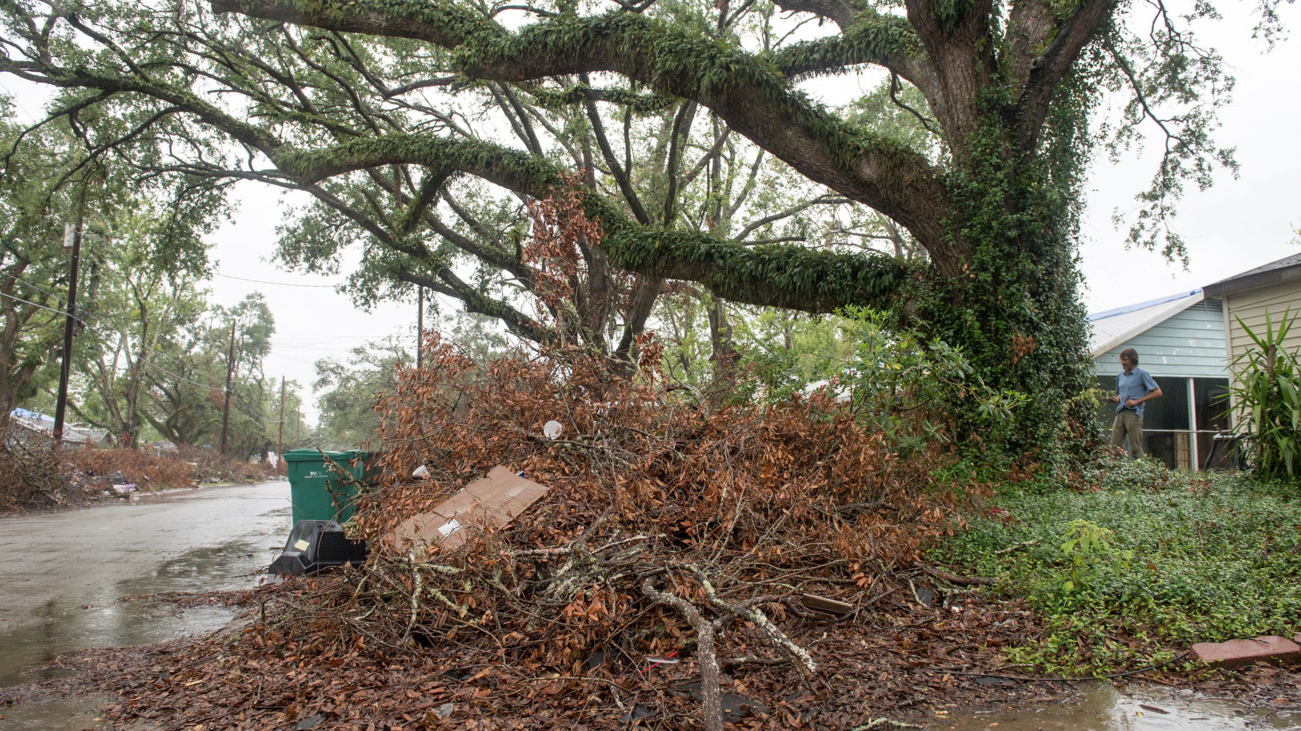 Uragan Delta udario o američko tlo, ima poginulih 1