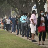 Redovi za rano glasanje na biračkim mestima u Teksasu i Džordžiji 1