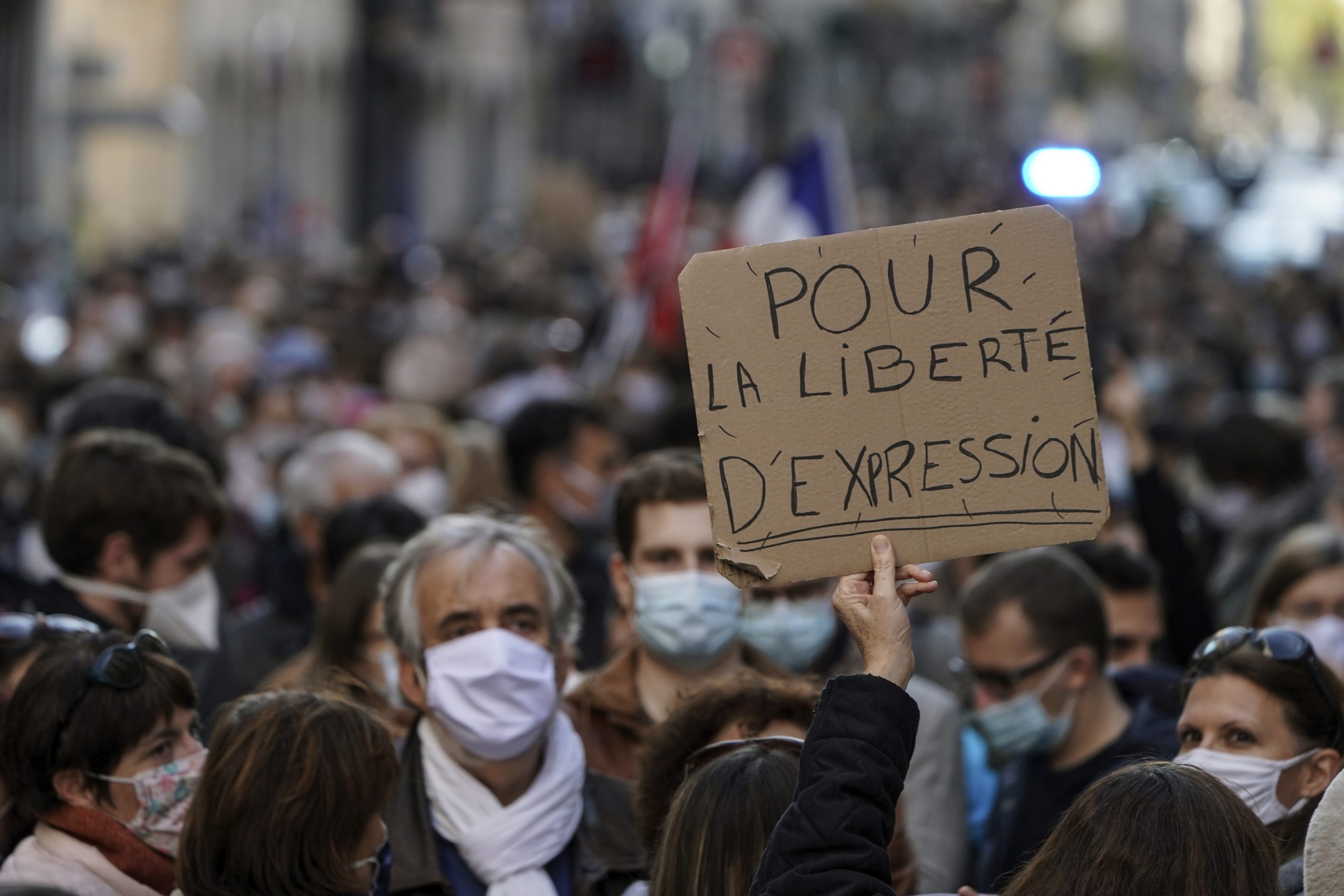 Ubijeni nastavnik proglašen za mučenika slobode izražavanja u Francuskoj 1