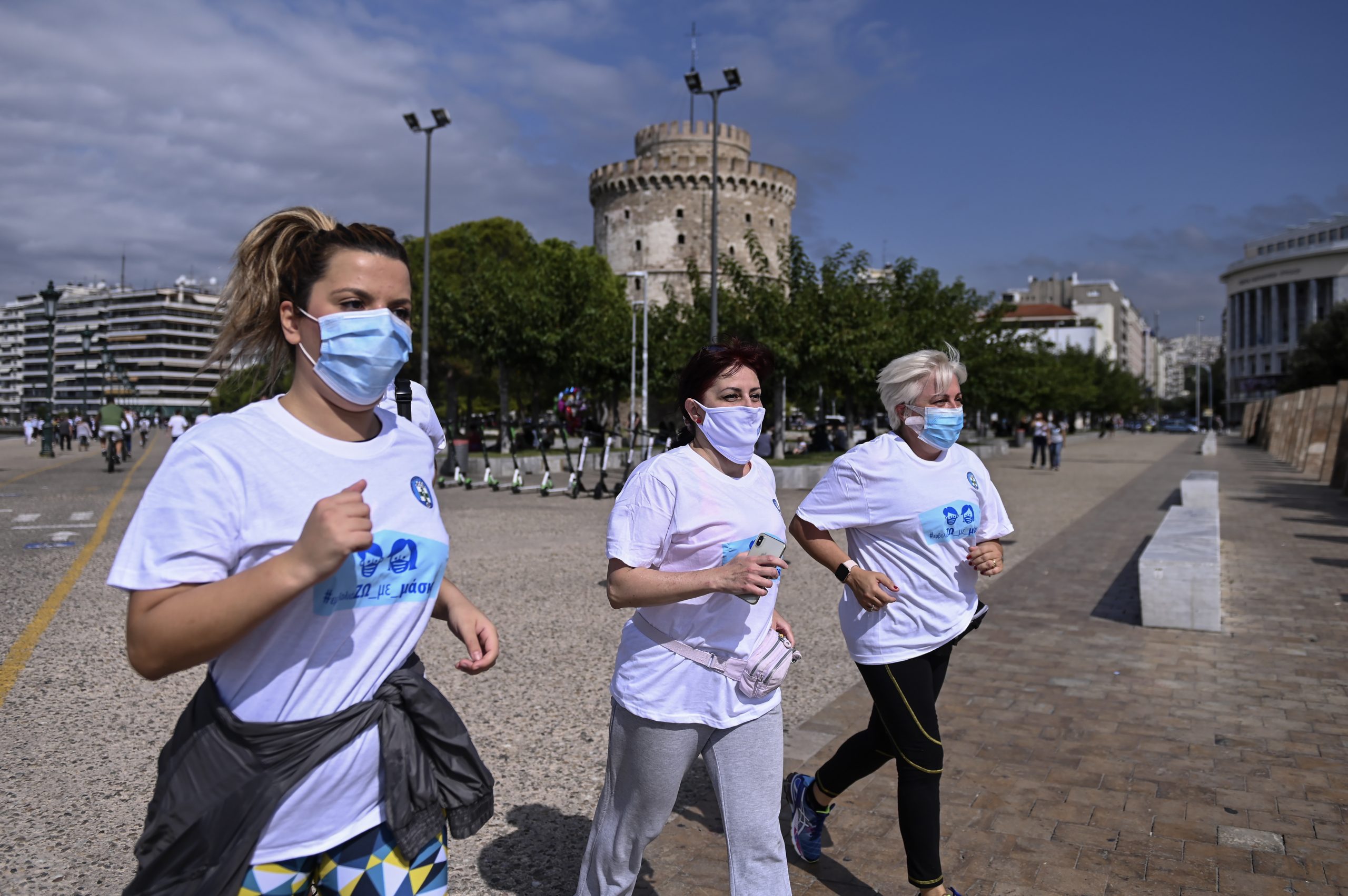 Grčki doktori trčali sa maskama da bi dokazali da nisu štetne 1
