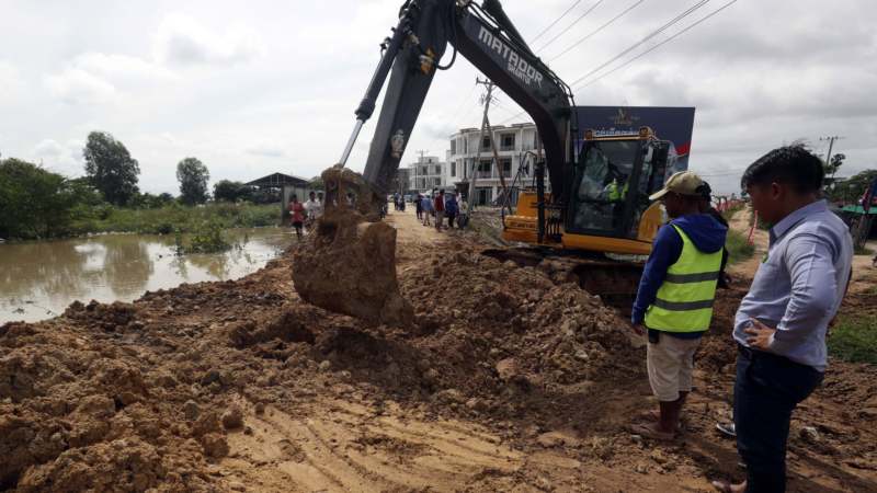 Više od 10.000 ljudi evakuisano u Kambodži zbog poplava 1