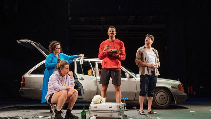 Dvadeset godina kasnije smo ljuti 1