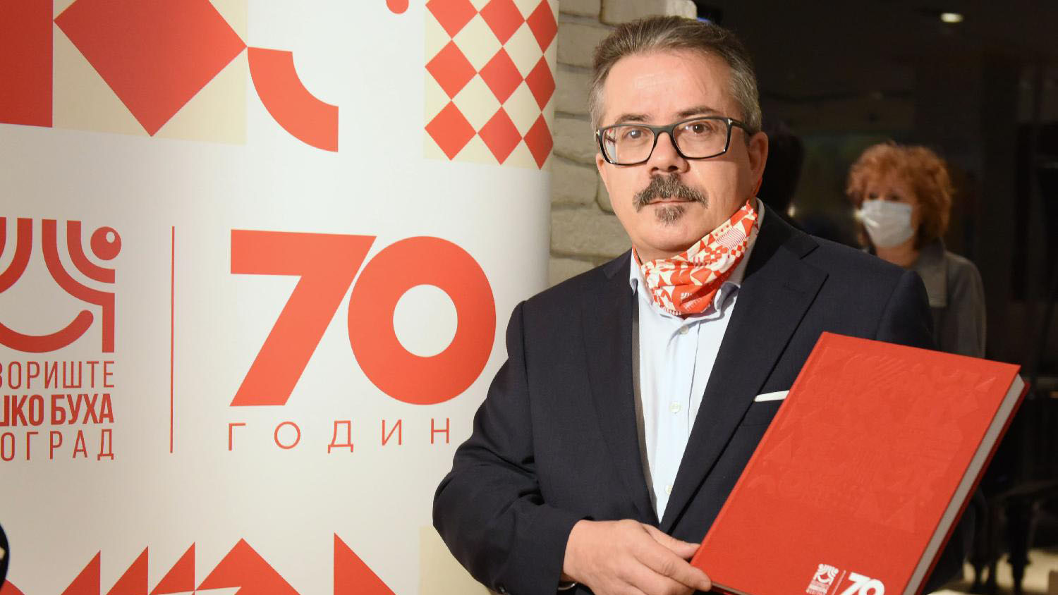 Ko se iskali u "Buhi" može da igra na svim scenama 1