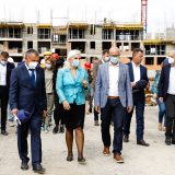 Mihajlović i Vučević obišli gradilište stanova za pripadnike snaga bezbednosti u Novom Sadu 12
