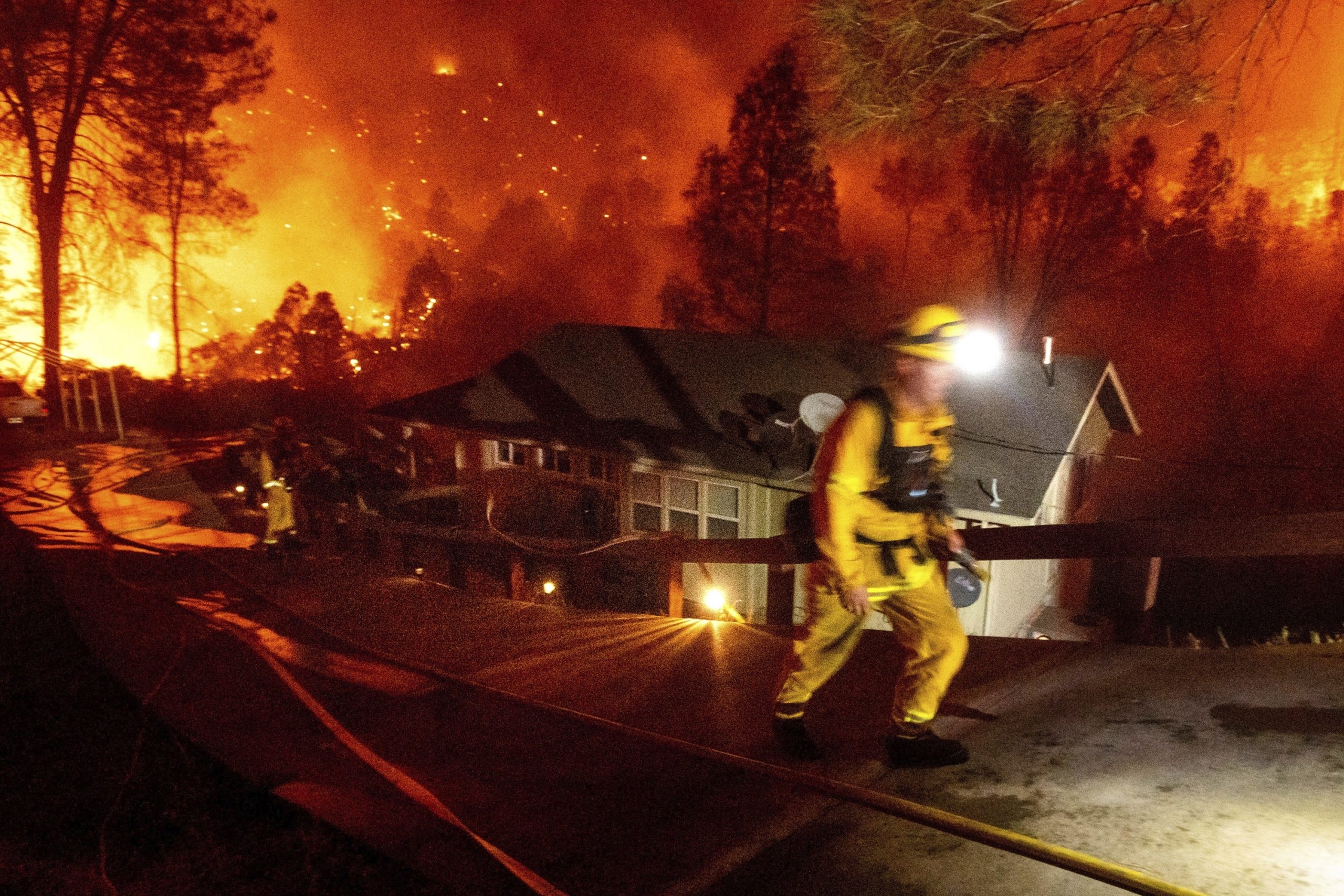 Najveći požari u istoriji Kalifornije premašili 1,6 miliona hektara 1