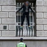 Devojka sišla sa prozora Predsedništva Srbije 10
