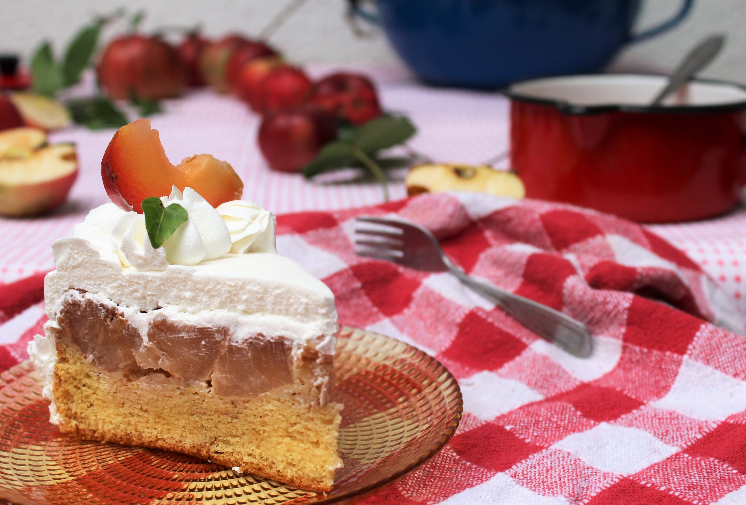 Recept nedelje: Prevrnuta torta sa jabukama 1