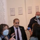 Miša Vacić upao na izložbu "Kapija - i kad boli, istina je lijek" u CZKD (VIDEO) 6