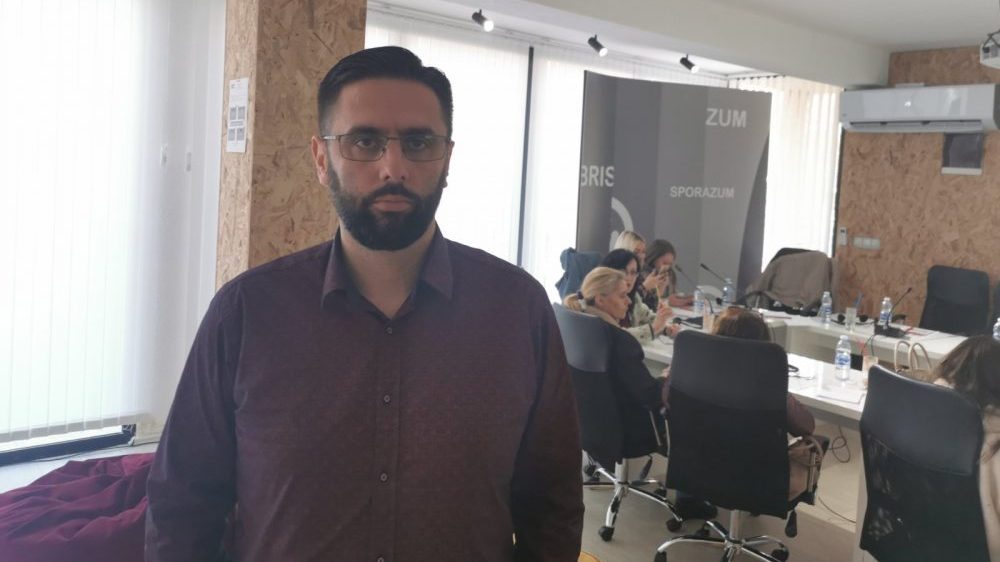 Ivan Nikolić: Oko 80 odsto mladih Srba planira da napusti Kosovo (VIDEO) 1