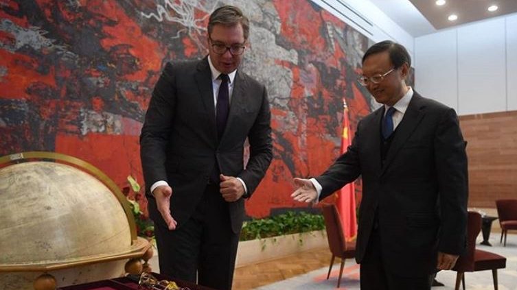 Vučić sa članom Politbiroa CK Kine: Srbija će nastaviti da gradi iskreno prijateljstvo s Kinom 1