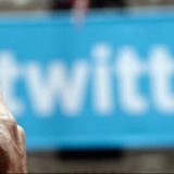 Tviter suspendovao 70.000 naloga povezanih sa pro-Trampovim pokretom QAnon 1