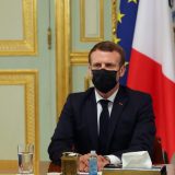 Makron: Napadnuta je cela Francuska 11