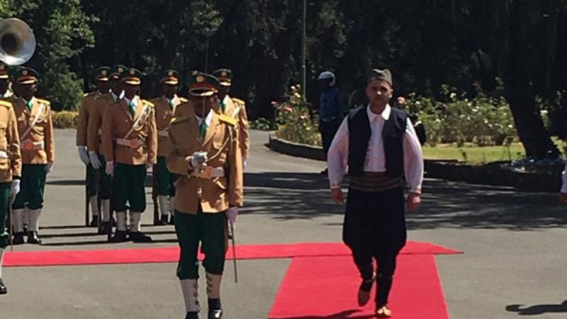 Šumadijsko odelo nosio Ristić u Adis Abebi 1