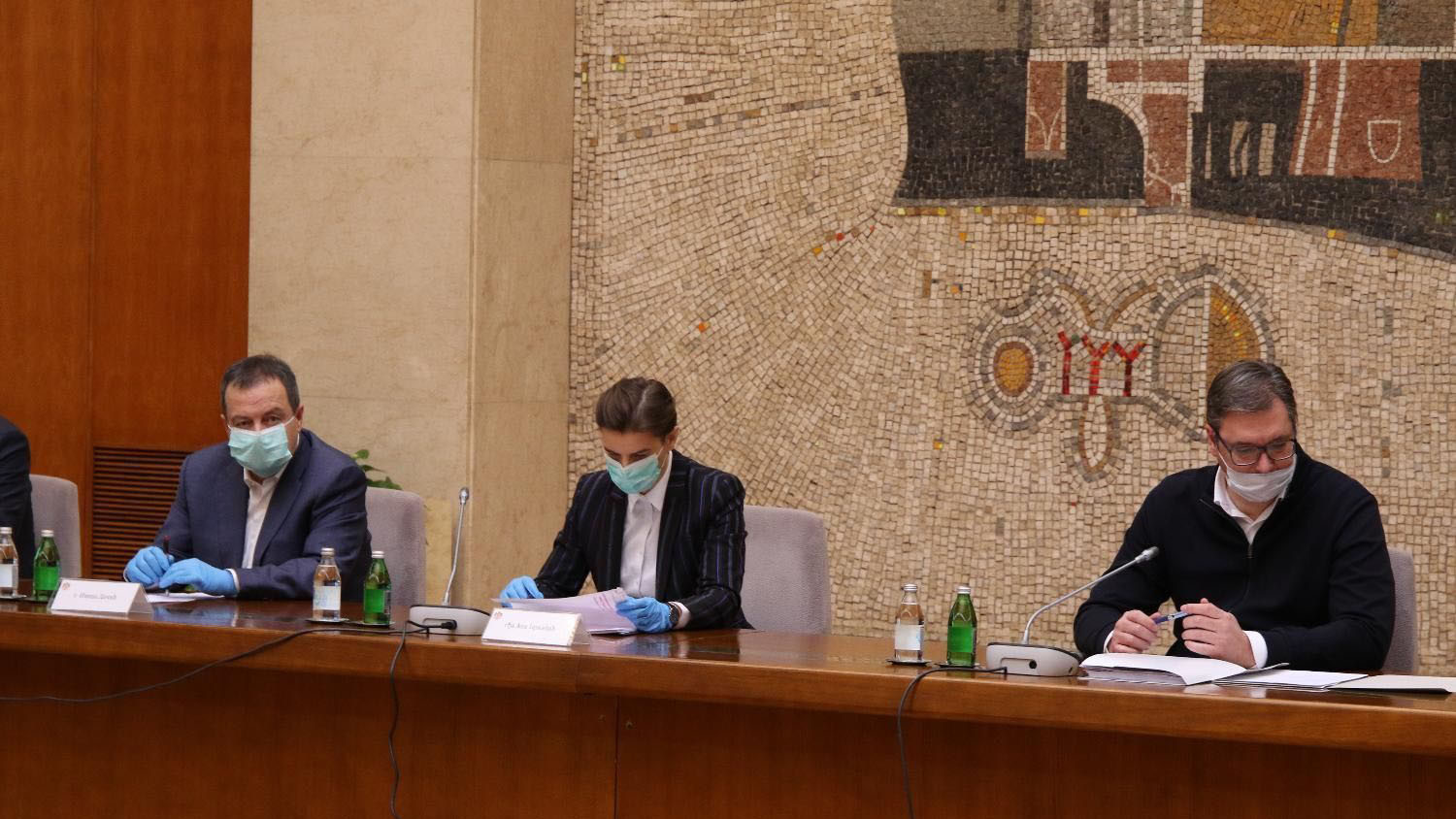 Početak brisanja podele vlasti na zakonodavnu i izvršnu 1