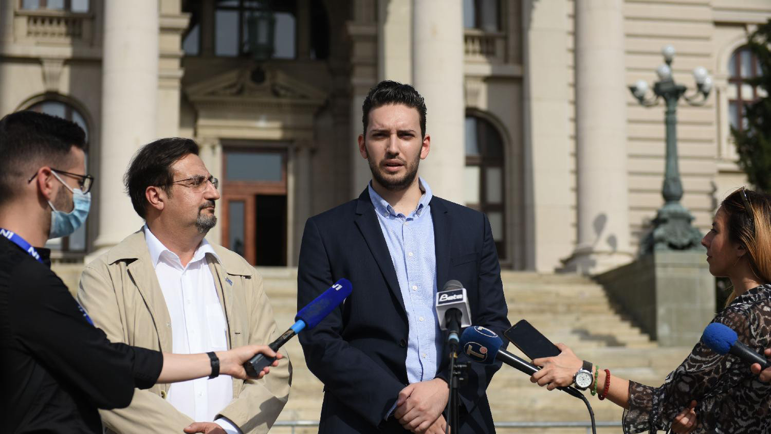 Nemoguće pregovarati preko "zuma" 1