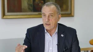 "Apsolutna zloupotreba BIA-e u svrhu očuvanja kriminalnog Vučićevog režima": Zoran Živković za Danas o prisluškivanjima sve većeg broja građana 29