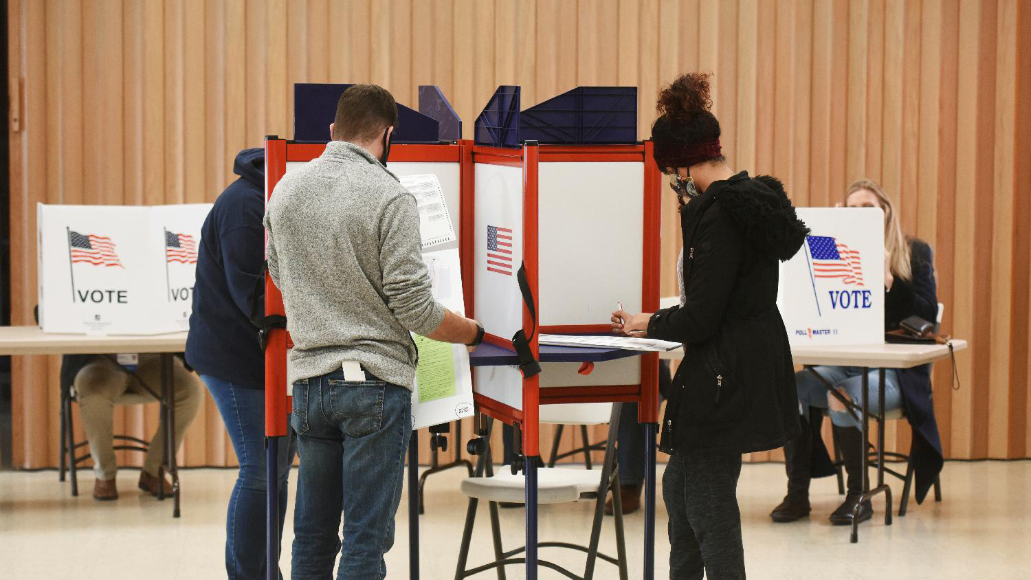 Sličnosti i razlike postizborne krize u Americi i Srbiji 1