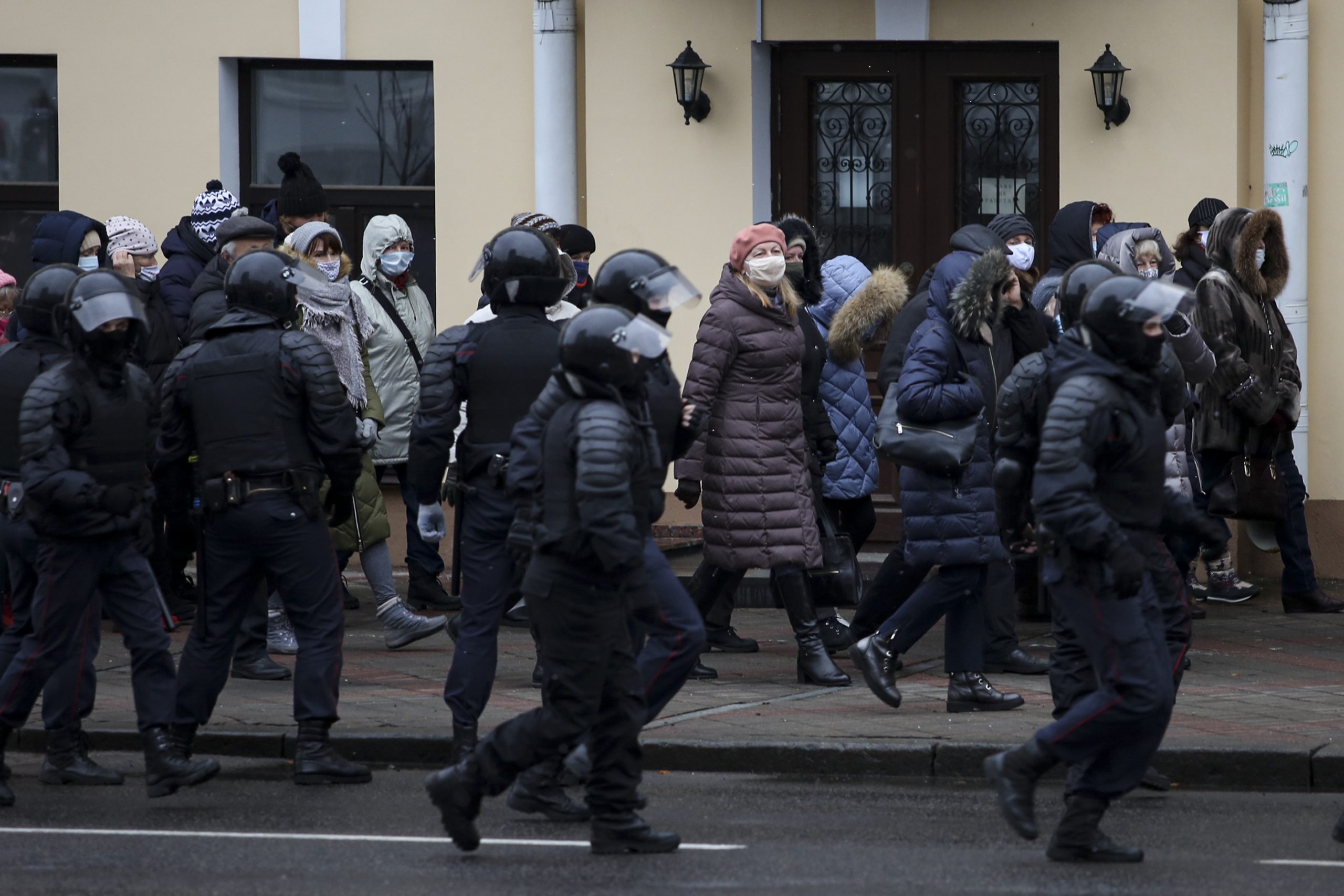 Stotine penzionera ponovo demonstrirale u Minsku protiv Lukašenka 1