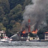 Požar u istanbulskoj drvenoj džamiji iz 17. veka 2