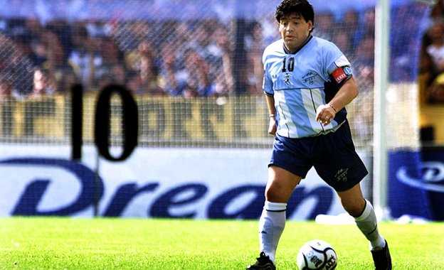 Fudbal i Dijego Maradona: Život argentinske legende u fotografijama 6 Diego Maradona in 2001