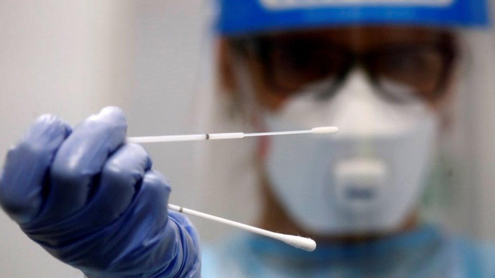 Korona virus: Srbija se sprema za primenu novih mera, u Americi prvi pacijenti 11. decembra dobijaju vakcinu 2 Covid-19 test