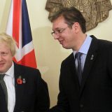 Boris Džonson čestitao Vučiću pobedu na izborima 12