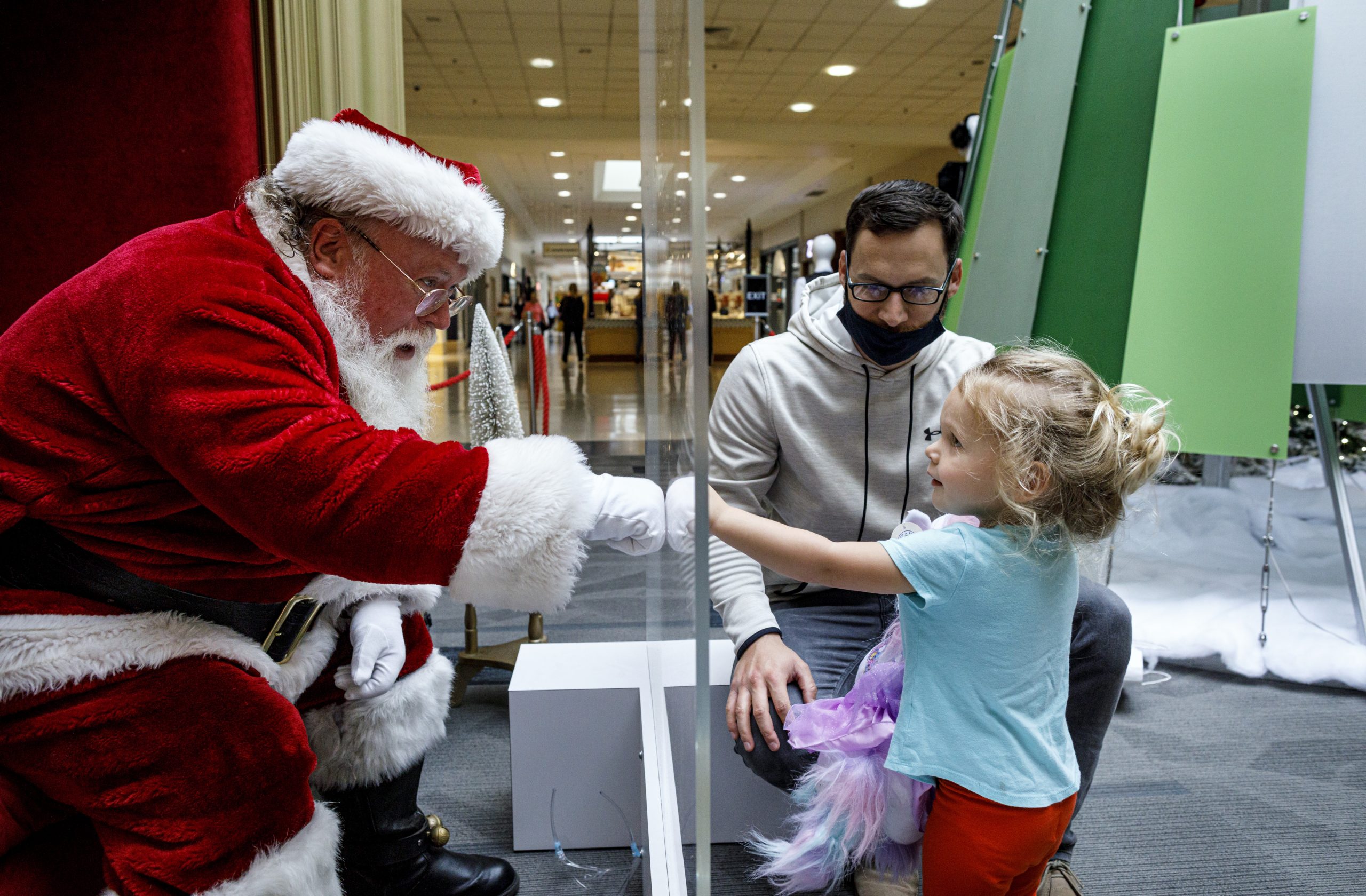 Konte: Deda Mraz će nositi masku i imaće dozvolu za putovanje 1