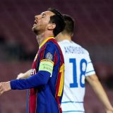 Barselona i Junajted na tapetu 9