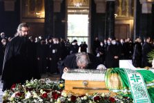 Patrijarh Irinej sahranjen u hramu Svetog Save (FOTO) 13