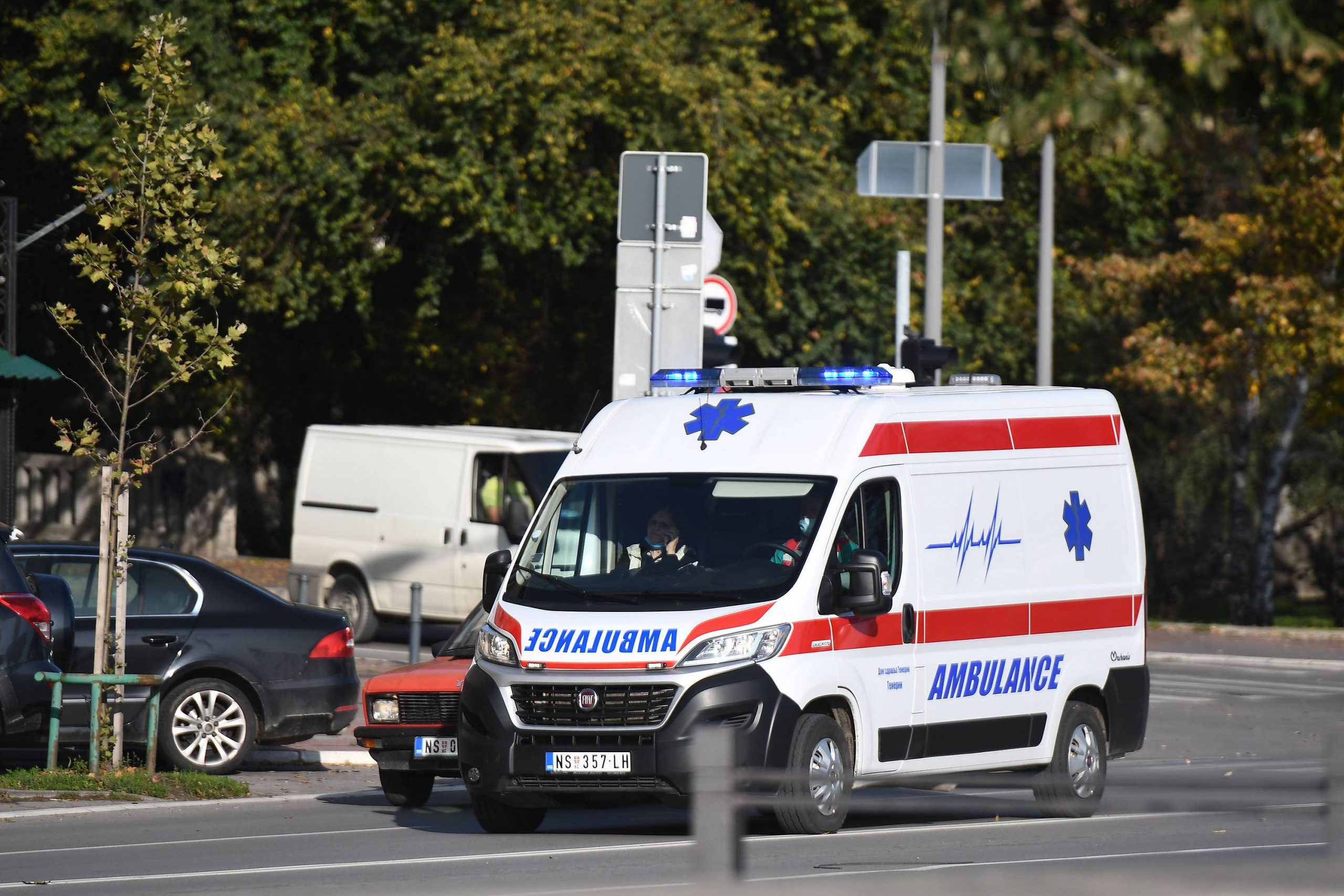 Devojka povređena u Zucama, veliki broj intervencija ekipa Hitne pomoći 1