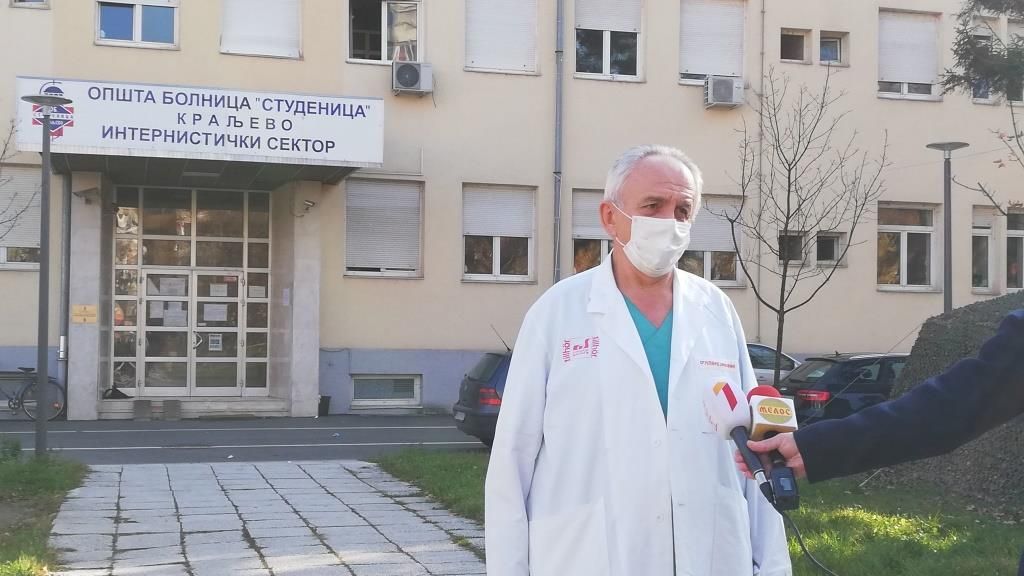 Više od stotinu zaposlenih iz Opšte bolnice u Kraljevu "van stroja" 1