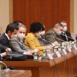 Nove mere: Stariji osnovci i srednjoškolci prelaze na onlajn nastavu, vrtići i dalje rade 14