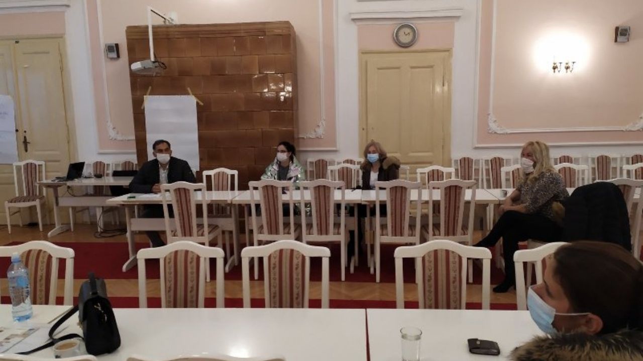 Završena obuka za pružanje pomoći u kući za žene romske nacionalnosti 1