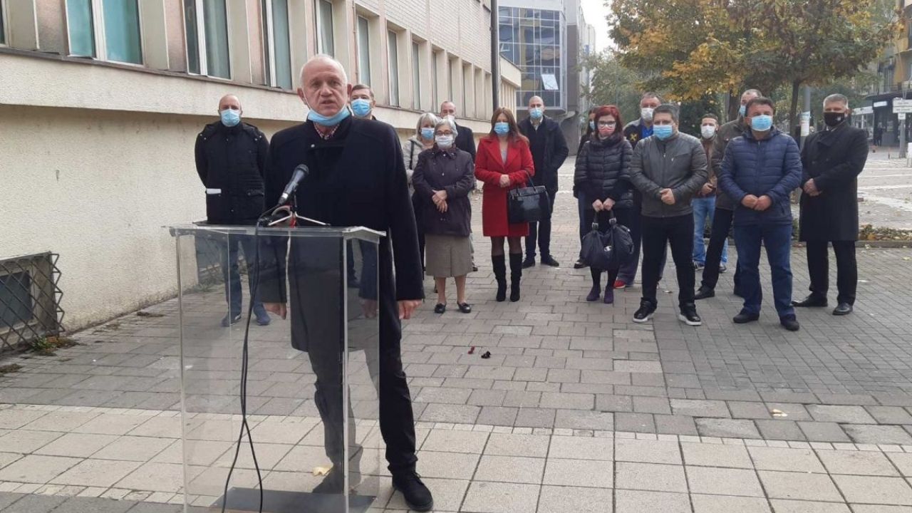 Nastavljen bojkot naprednjačke Gradske skupštine Šapca 1