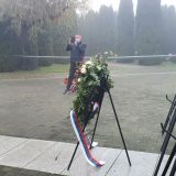Veran Matić položio venac na memorijalnom groblju u Vukovaru 5