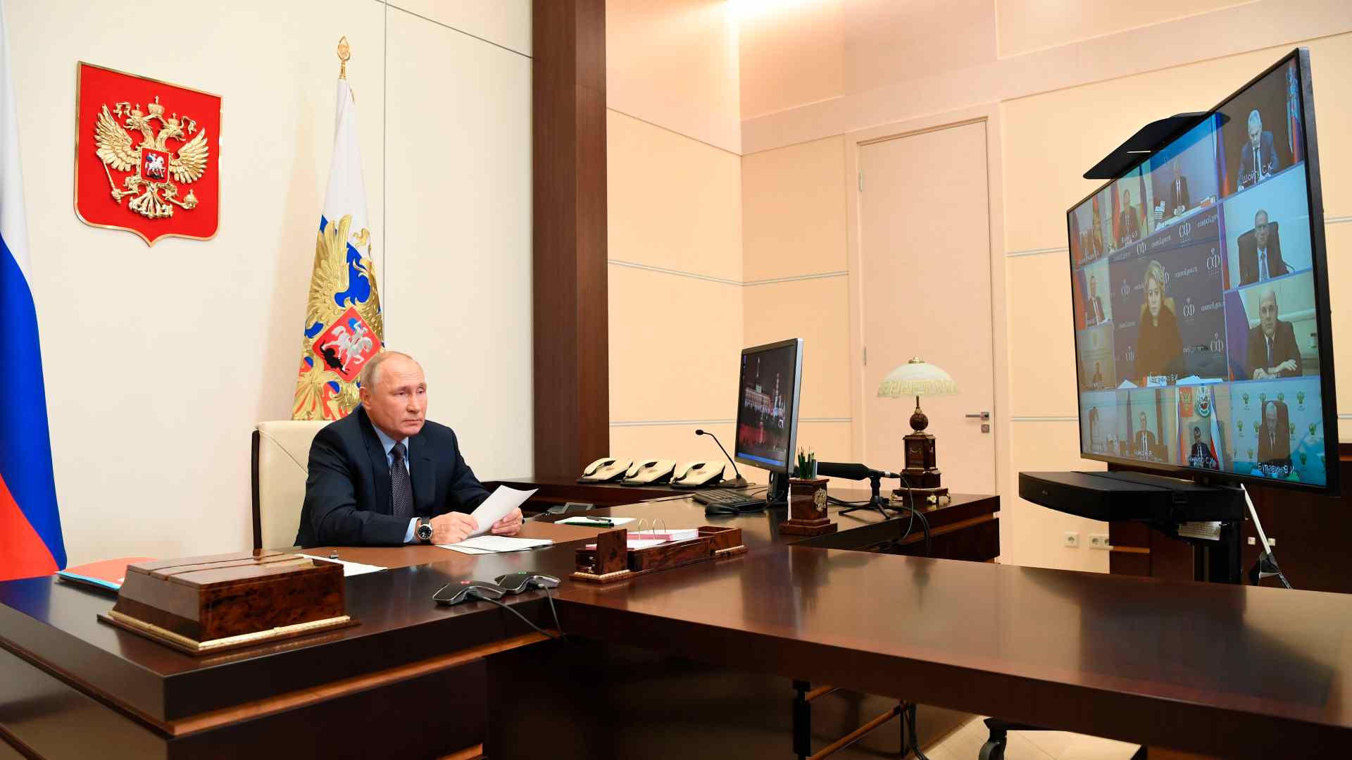 Putin zabrinut zbog povećanja broja preminulih od korona virusa 1