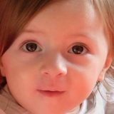Građani Gornjeg Milanovca traže da opštinska vlast obezbedi novac za lečenje dvogodišnje Anike 15