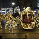 Uključena novogodišnja rasveta na 58 lokacija u Beogradu (FOTO) 6