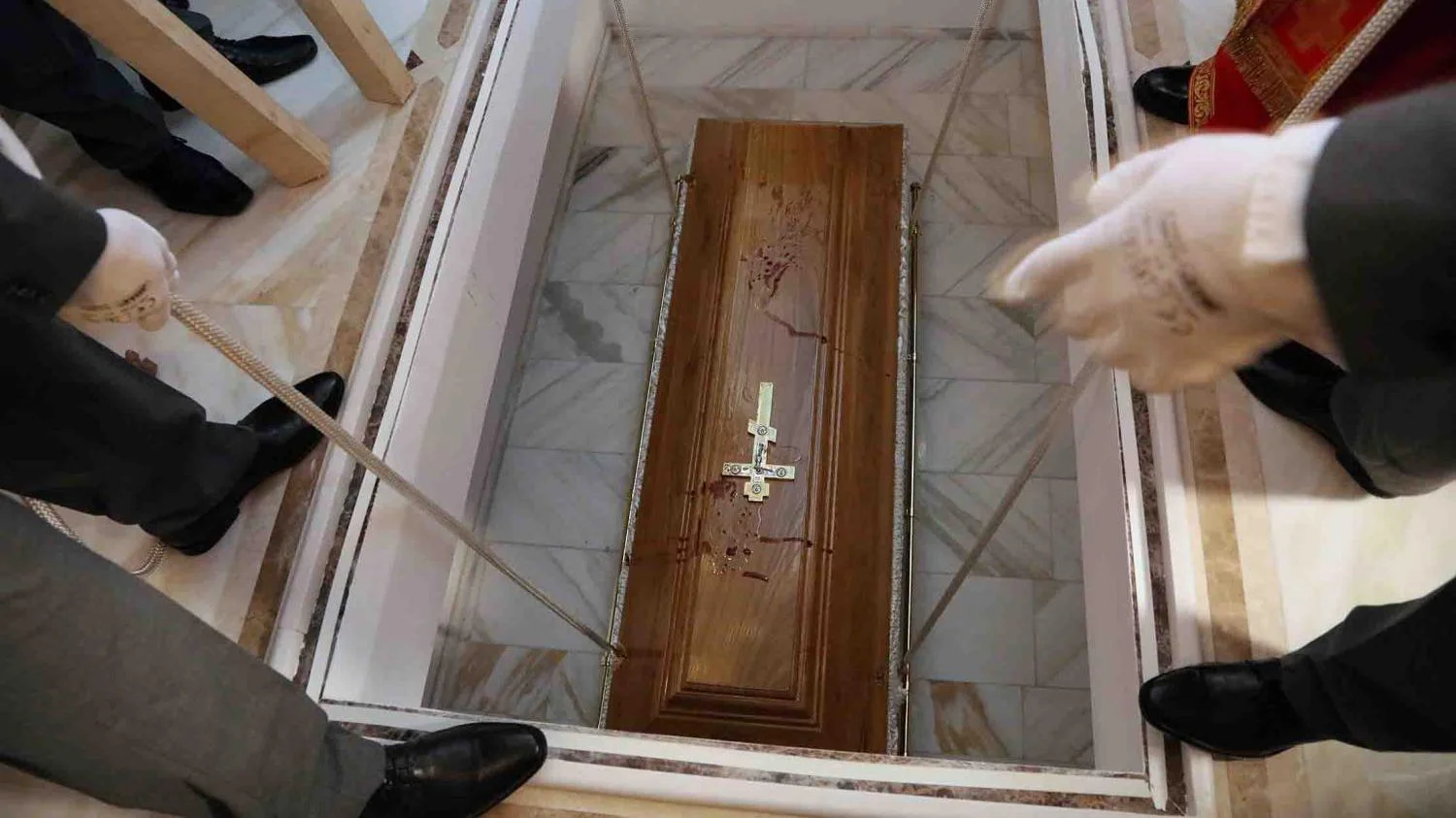 RTS: Kako izgleda kripta gde je sahranjen patrijarh Irinej? (VIDEO) 1