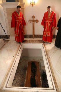 sahrana patrijarha Patrijarh Irinej sahranjen u hramu Svetog Save (FOTO) 20