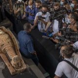 U Egiptu otkriveno 100 drevnih kovčega i 40 pozlaćenih statua (FOTO) 5