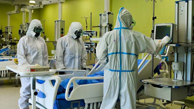 U Rusiji rekordan broj novoinficiranih i umrlih od korona virusa 1