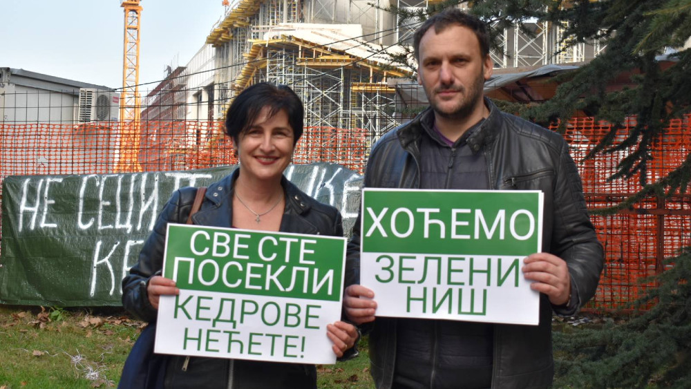 Protest u Nišu zbog gradske odluke o seči drveća na ulazu u firmu Miroslava Miškovića 1