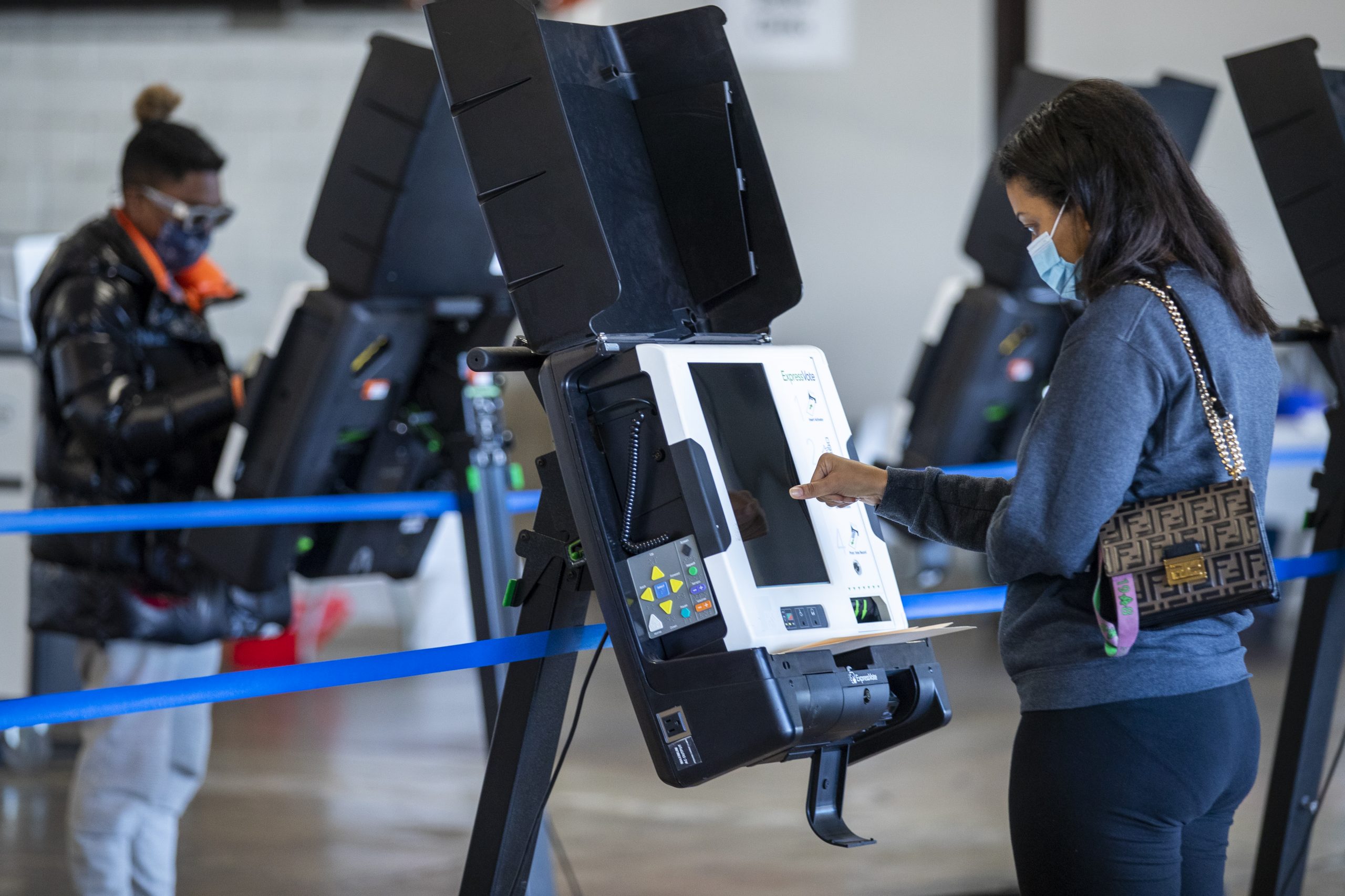 SAD: Pravo ranog glasanja iskoristilo preko 96 miliona birača 2