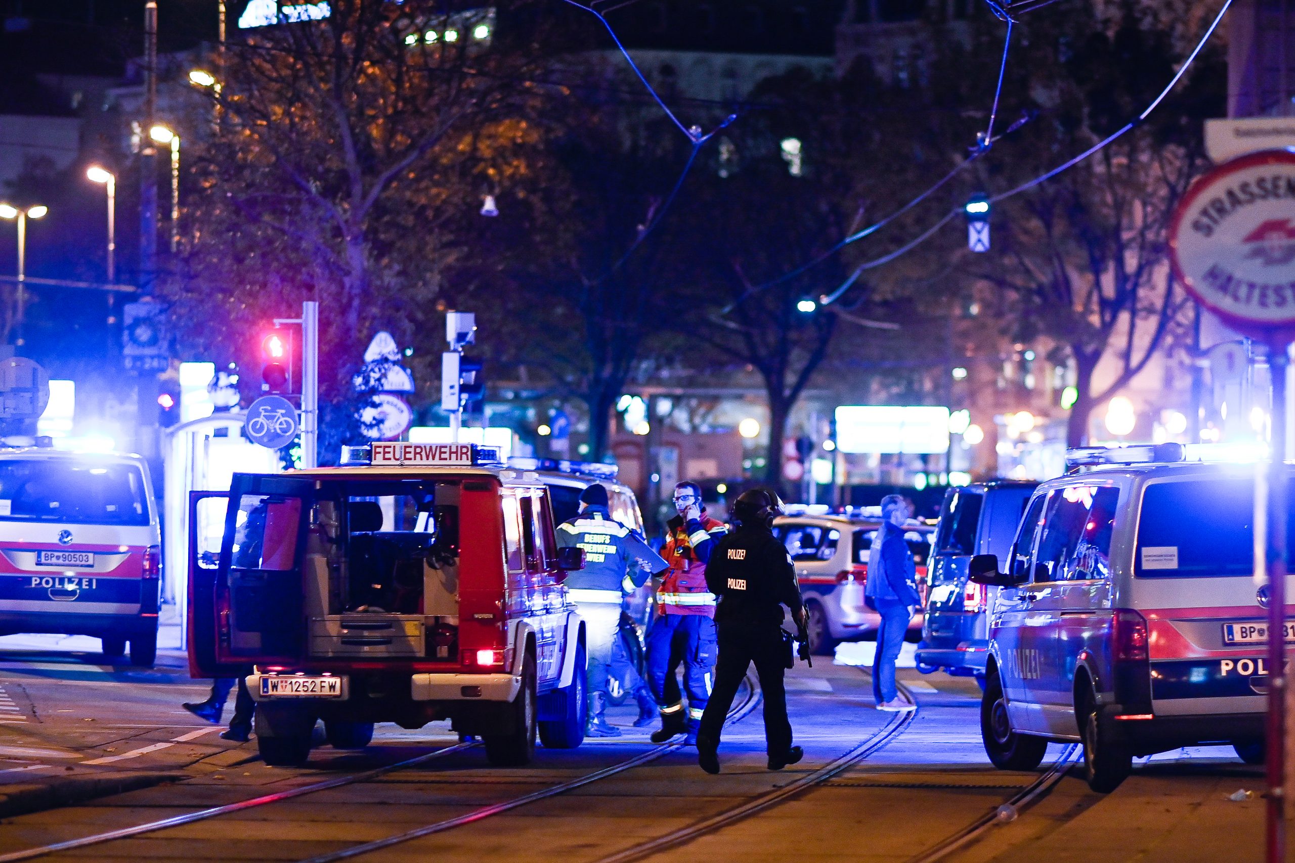 Napadi na šest lokacija u Beču, više ranjenih i mrtvih (VIDEO) 1