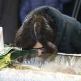 Kovčeg sa telom patrijarha u Hramu, kršenje svih epidemioloških mera (FOTO, VIDEO) 9