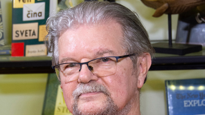 Pesimista je samo dobro obavešteni optimista 1